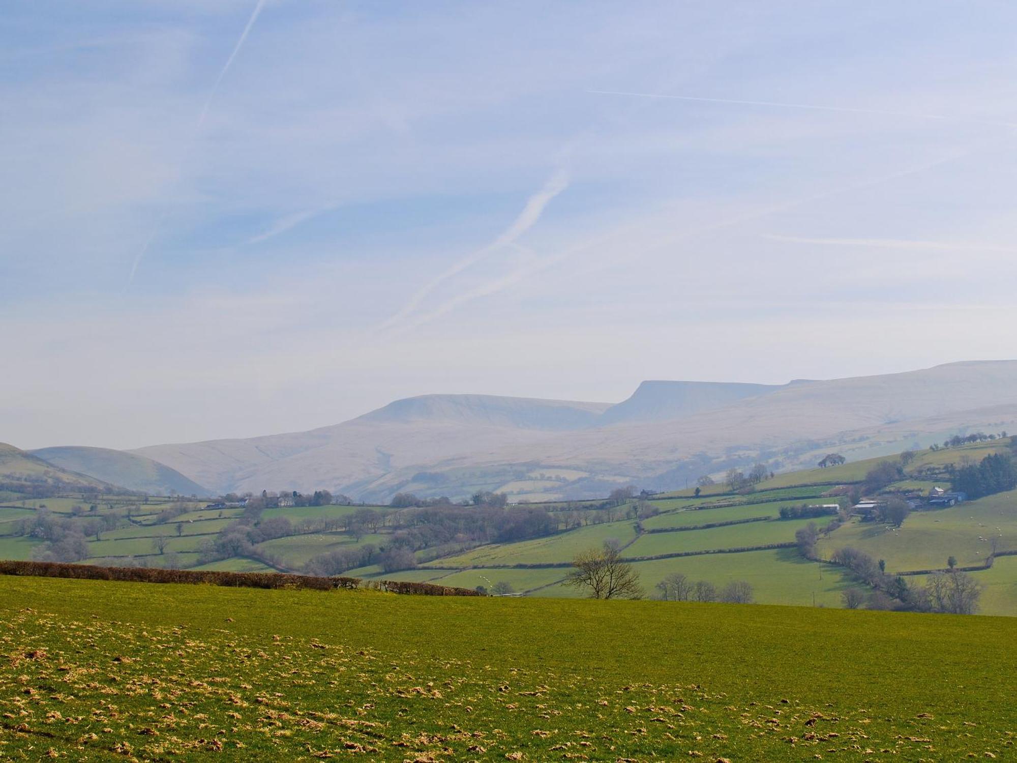 Maes Y Bryn Farmhouse Llanwrda Dış mekan fotoğraf