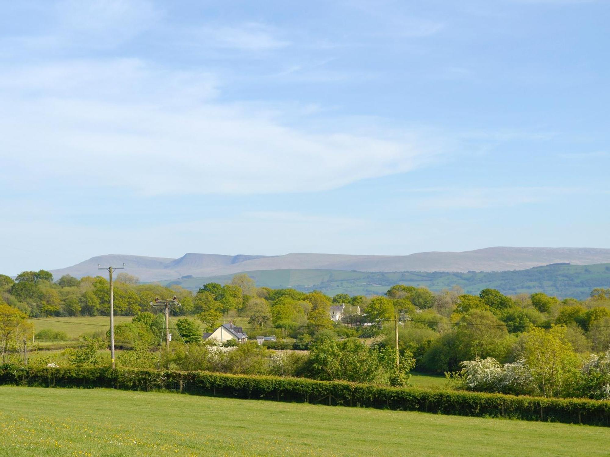 Maes Y Bryn Farmhouse Llanwrda Dış mekan fotoğraf